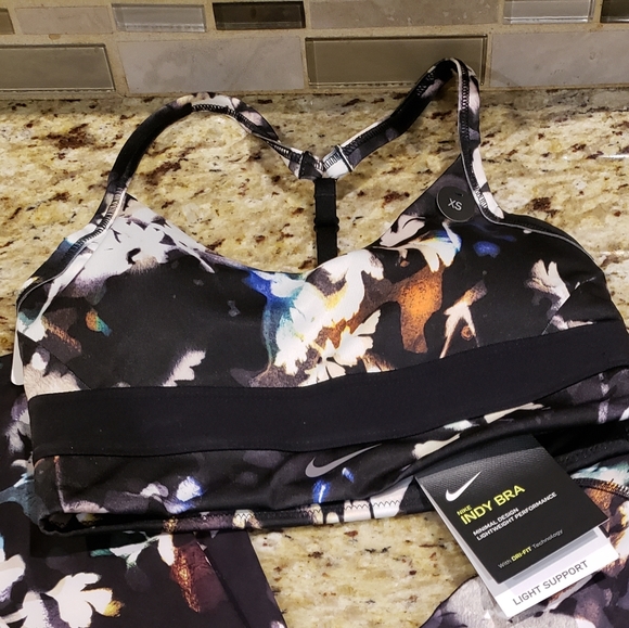 Nike Indy floral Sports bra - Picture 3 of 7